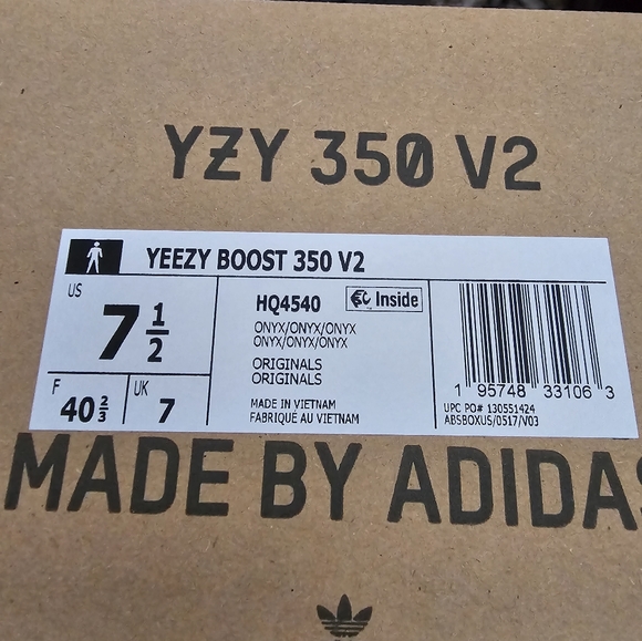 Yeezy 350 V2 - Picture 4 of 7